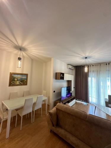 Lake Escape - Home 2, Tirana (photo 3)
