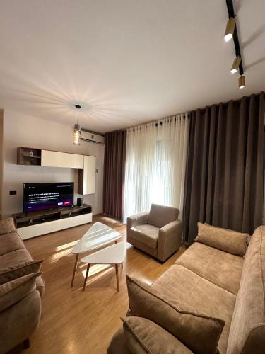 Lake Escape - Home 2, Tirana
