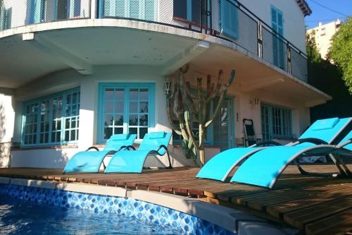 Villa de charme 5 pièces vue mer – khách sạn tại Laval