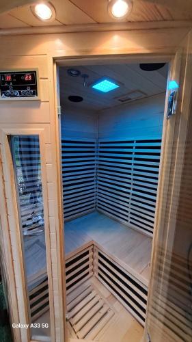 Domaine de Cachaou Logis du Pujeau sauna & spa piscine chauffée (Domaine de Cachaou Logis du Pujeau sauna & spa piscine chauffee) in Salles (Aquitaine)