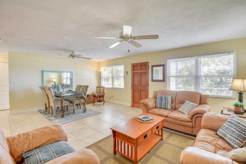 Ormond Beach Bungalow Close to Ocean and Daytona Ormond Beach Bungalow Close to Ocean and Daytona