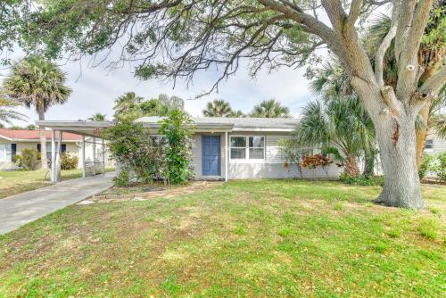 Ormond Beach Bungalow Close to Ocean and Daytona Ormond Beach Bungalow Close to Ocean and Daytona