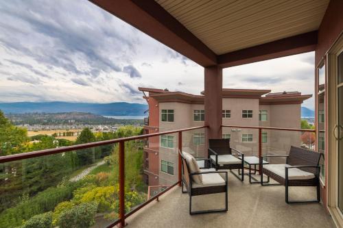 Corner Unit with Sprawling Deck and Views Unit 204