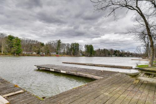 Riverfront Baldwinsville Apartment with Shared Deck!