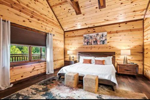 Grace Woods Retreat with Indoor Pool Sleeps 22 in Sevierville, USA