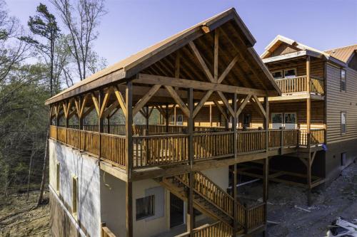Grace Woods Retreat with Indoor Pool Sleeps 22 in Sevierville, USA
