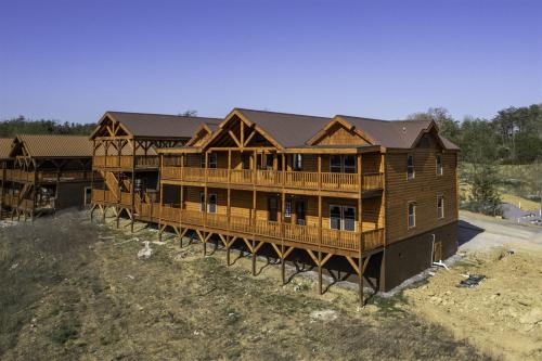 Grace Valley Resort Pool Game Room Sleeps 22 in Sevierville, USA