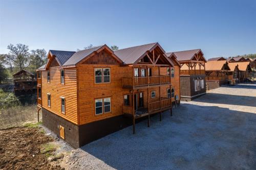 Grace Valley Resort Pool Game Room Sleeps 22 in Sevierville, USA