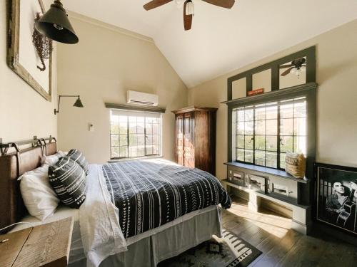 Neyland View Condo - Heart of Downtown Knoxville in Knoxville, USA