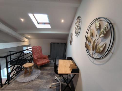 Facilities, T2 -55m2- Elegant et chaleureux in Montbrison