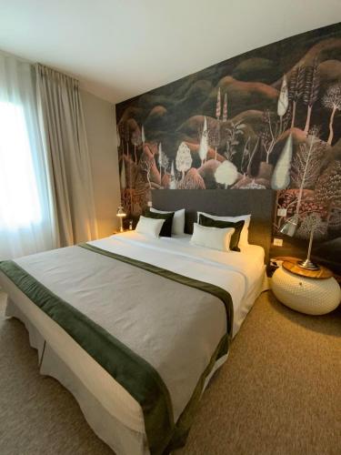 Le Renaissance - image 2