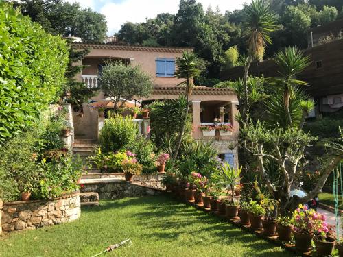 Magnifique villa vue mer avec jacuzzi - Location, gîte - La Turbie