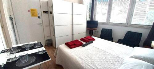 B&B Leo - image 8