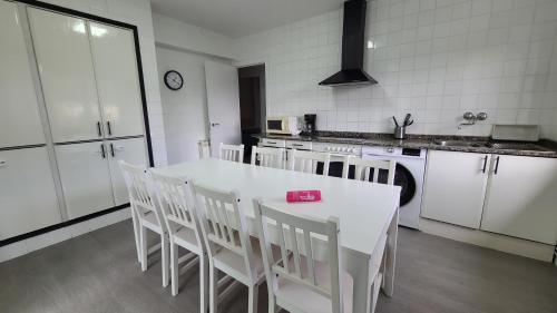 virtuve, Casa renovada con chill out en Espinosa in Espinosa de los Monteros