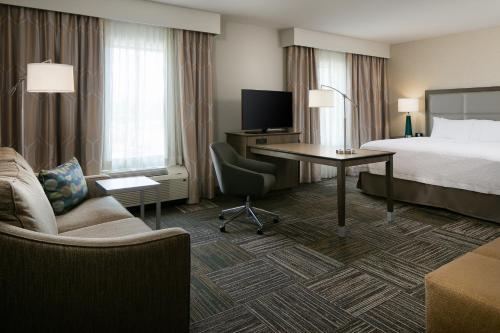 Hampton Inn & Suites Mason City IA - main image