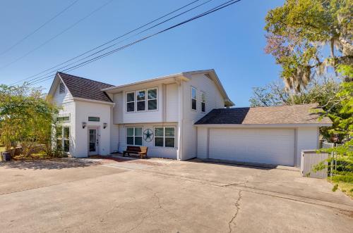 Spacious Livingston Home with Private Boat Dock