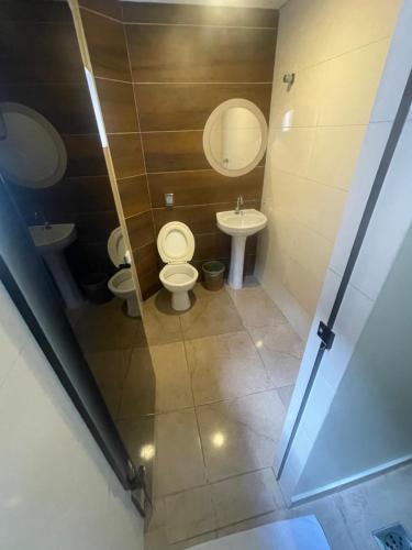 Triple Room with Private Bathroom image 1