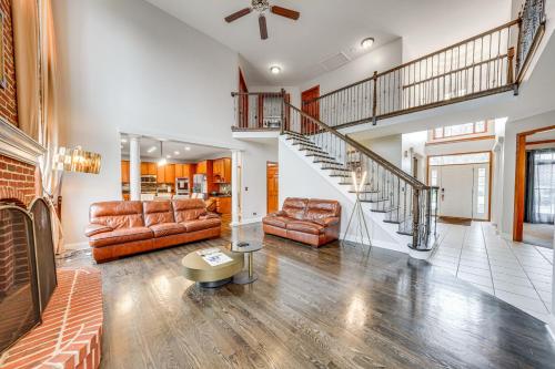 Modern Naperville Vacation Rental with Home Theater! in Naperville, USA