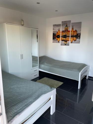 Ferienwohnung mit Fußbodenheizung nahe Messe, gratis Parkplatz und Abstellplatz E - Bike, Hannover (fotografie 5)