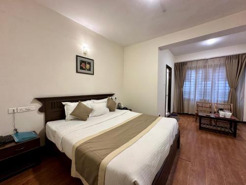 Standard Double Room image 1