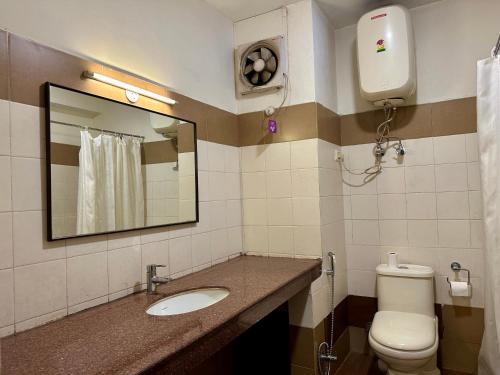 Deluxe Double Room image 5