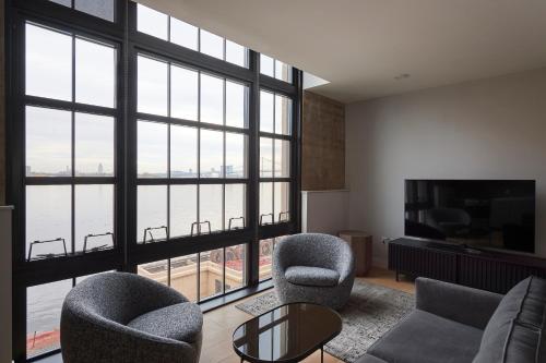 Riversuites At The Battery - image 3
