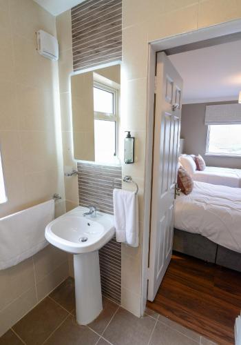 Urban Nest Townhouse Room Type - Quadruple Room