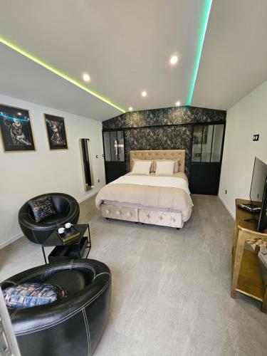 1 queen bed