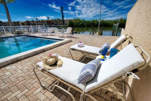Manatee Key-Waterfront Minutes to Turtle Beach in Sarasota, USA