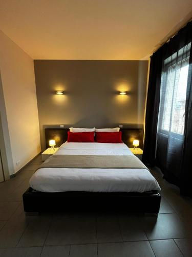 Sleep & Fly Bergamo Center - Late Checkin 1AM - Early Checkin 11AM - Late Checkout 1PM - Transfèr - all EXTRA available only upon reservation, Bergamo
