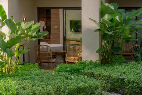552828335 Holiday Inn Resort Samui Bophut Beach by IHG