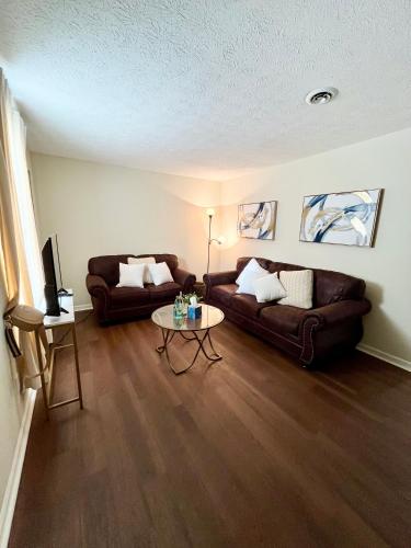 Charming 3BR 1.5BA Cozy Haven in Rome, USA