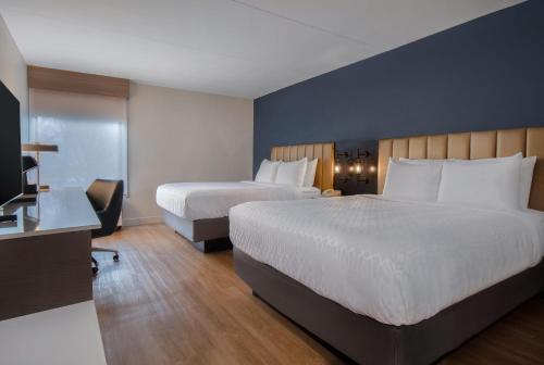 Best Western Plus Meadowlands in Secaucus, USA