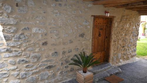 Bejárat, Les Gites d'Andréa - Chez Madame Yvon (Les Gites d'Andrea - Chez Madame Yvon) in Surba