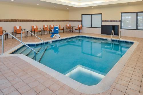Courtyard by Marriott Milwaukee North/Brown Deer - image 12