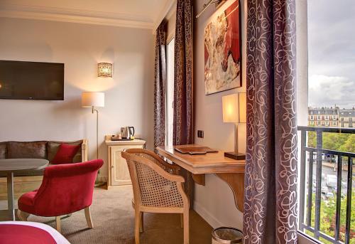 room detail thumbnail 1