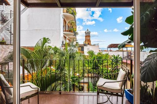 Studio Tropical - Stunning Garden -Cathedral Views in Puerto Vallarta, Mexico