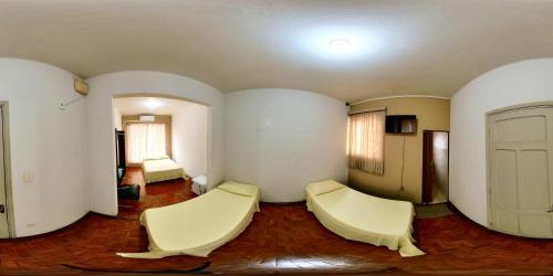1 double bed, 3 twin beds