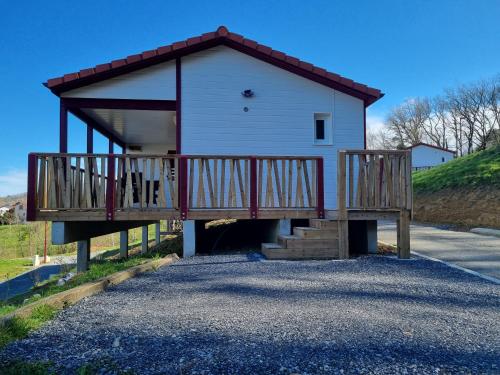 Chalet Etxean, de 1 à 6 personnes avec Barbecue, Parking et Piscine