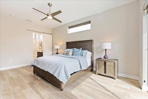 Modern 3 bdrm 3 Bth stunner! in La Quinta, USA