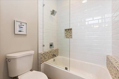 Modern 3 bdrm 3 Bth stunner! in La Quinta, USA