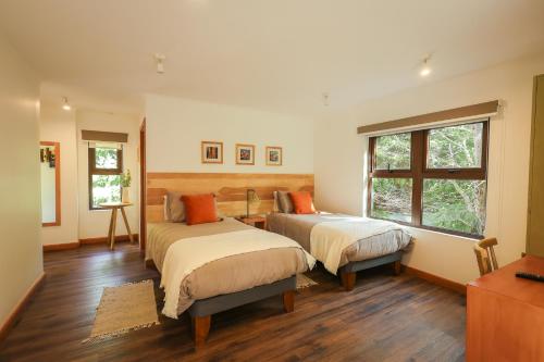 PURA Hotel in Carr Austral