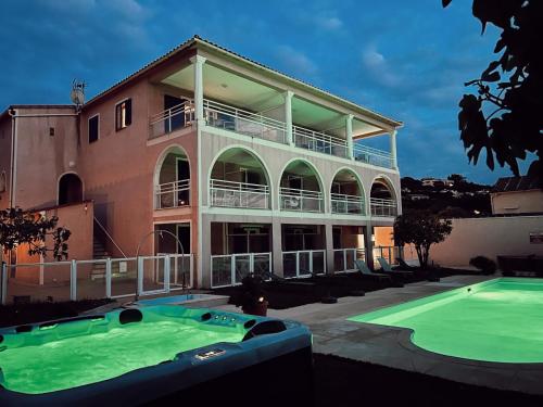 Résidence Villa Romana avec Piscine et Jacuzzi