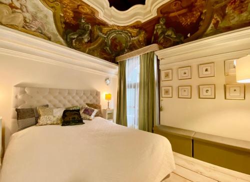 Venice Palace Luxury Suites