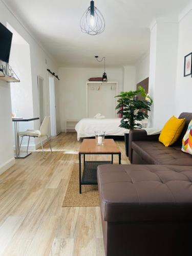 Patio de Los Barberos 2 4