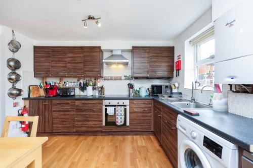 Double bedroom in Clapham, Londyn (zdjęcie 8)