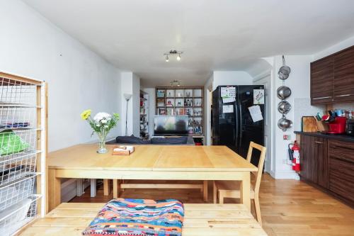 Double bedroom in Clapham, Londyn (zdjęcie 7)