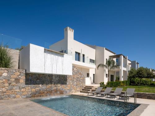 Magnificent Crete Villa | 4 Bedrooms | Villa Ánthos | Two Large Private Pools & Jacuzzi | BBQ | Close to the Beach | Rethymno