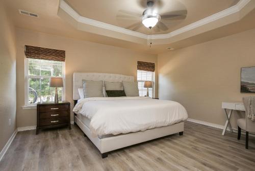 Home with Private Pool, Spa, and Near Trails & Lakes in Bella Vista, USA