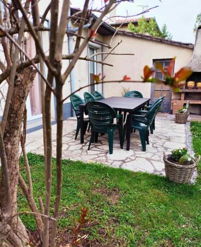 Maison Medicis - T5 Spacieuse et Calme en Ville - Emplacement Ideal in Croix-Daurade